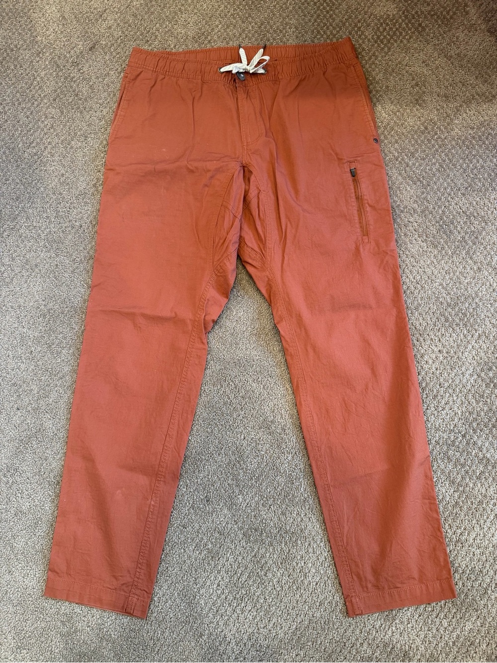 Vuori Men's Rust Drawstring Casual Pants
